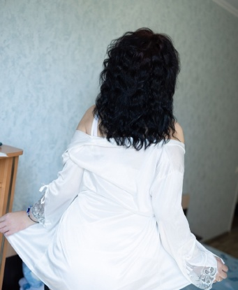 Со мной ты окунешься в мир страсти и удовольствия, воплощая свои самые сокровенные желания. 🌹 Мои опыт и таланты доведут тебя до вершин блаженства, а мои ласки и нежные прикосновения оставят незабываемый отпечаток на твоей душе. 💋 Фото в моем профиле подтверждают, что я настоящая красотка – одна из самых желанных женщин Москвы. Мои услуги окутаны нимбом специальной магии: массаж, стриптиз, фантазии, ролевые игры – все, чтобы дарить тебе удовольствие без границ. 💫 Что говорят о мне мои клиенты? 🌟 Их отзывы говорят сами за себя – я словно воплощение эротической фантазии, их сексуальные мечты становятся яркой реальностью при встрече со мной. Разреши себе испытать неземное блаженство в моих руках 🌟 Марина